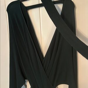 Elegant Dark Green Long-Sleeve V Neck Dress